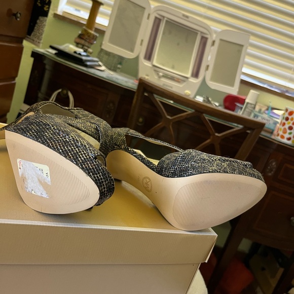 Michael Kors sexy metal mesh heel - Picture 4 of 4